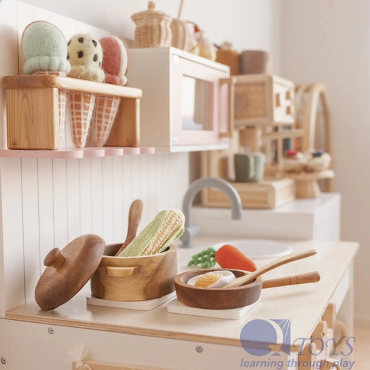 Mahogany Pot and Pan Set